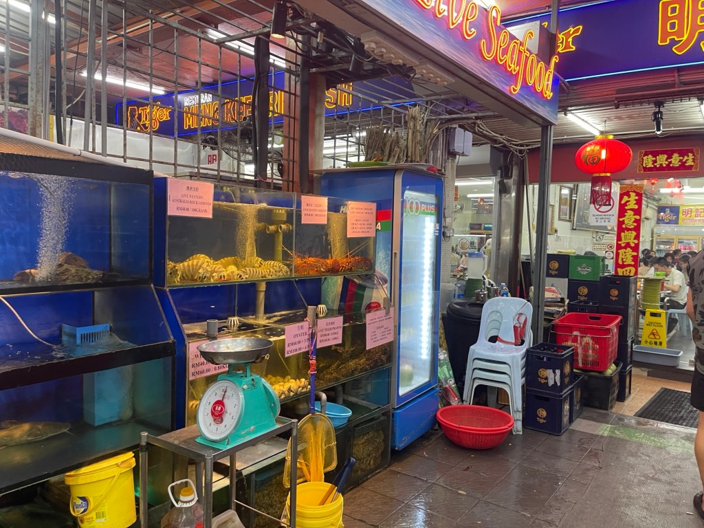 Live seafoods of Meng Kee Grill Fish Restaurant 1​